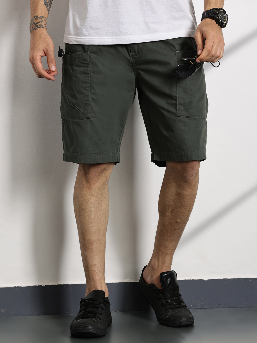 Thomas Scott Men Olive Relaxed Fit Outdoor Cargo Shorts