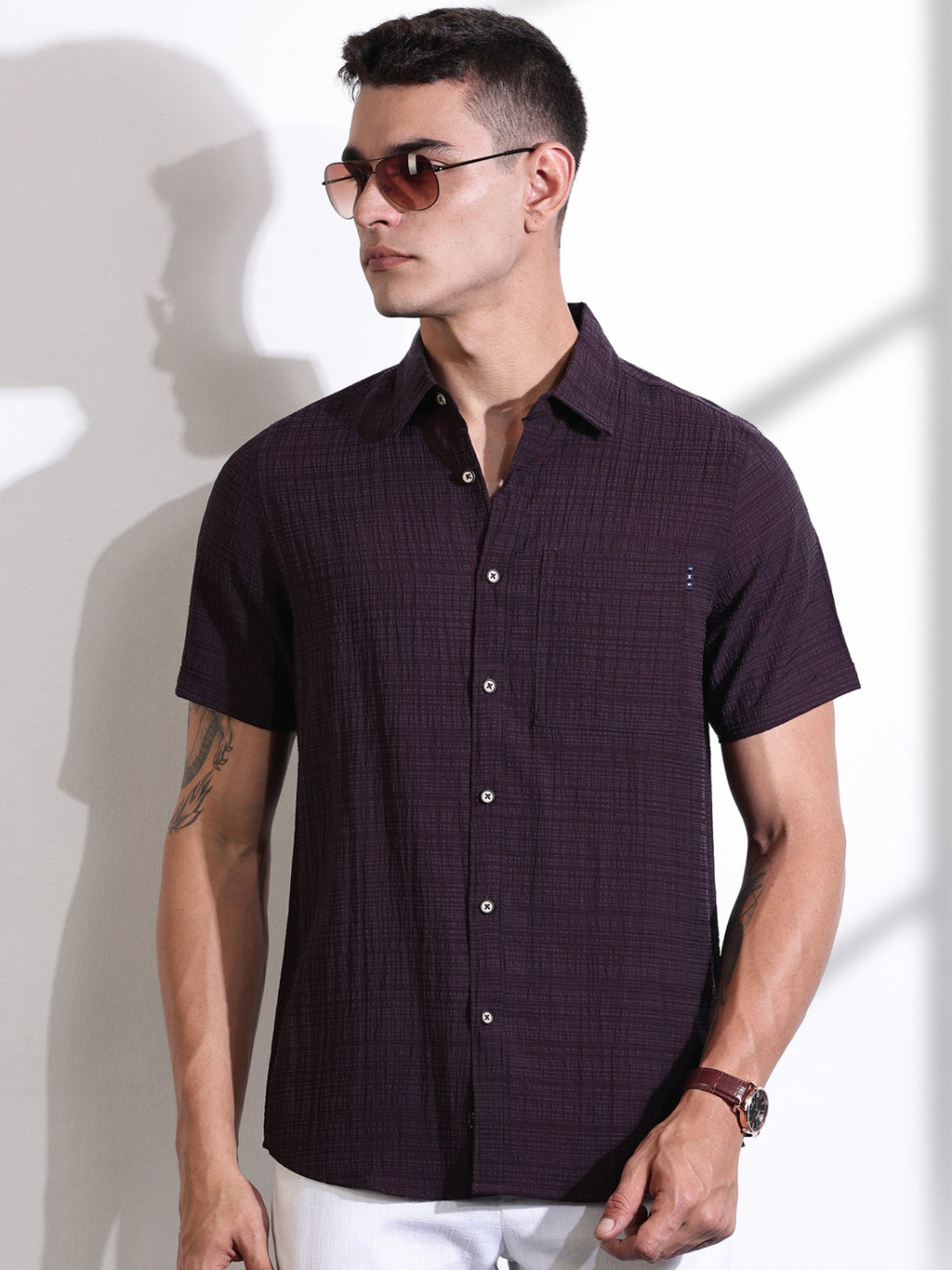 Thomas Scott Men DarkGrey Slim Fit Textured Seersucker Casual Shirt