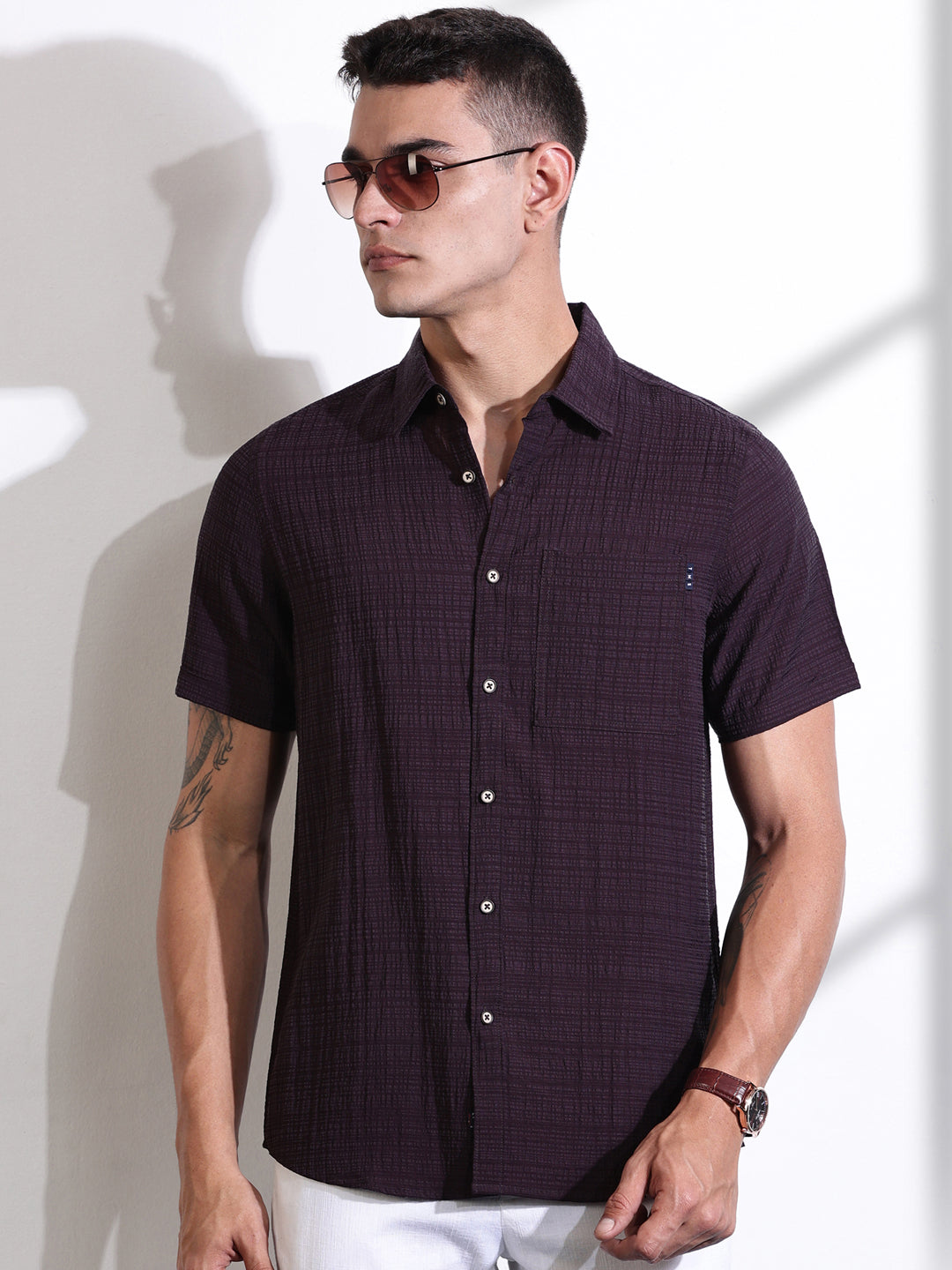 Thomas Scott Men DarkGrey Slim Fit Textured Seersucker Casual Shirt