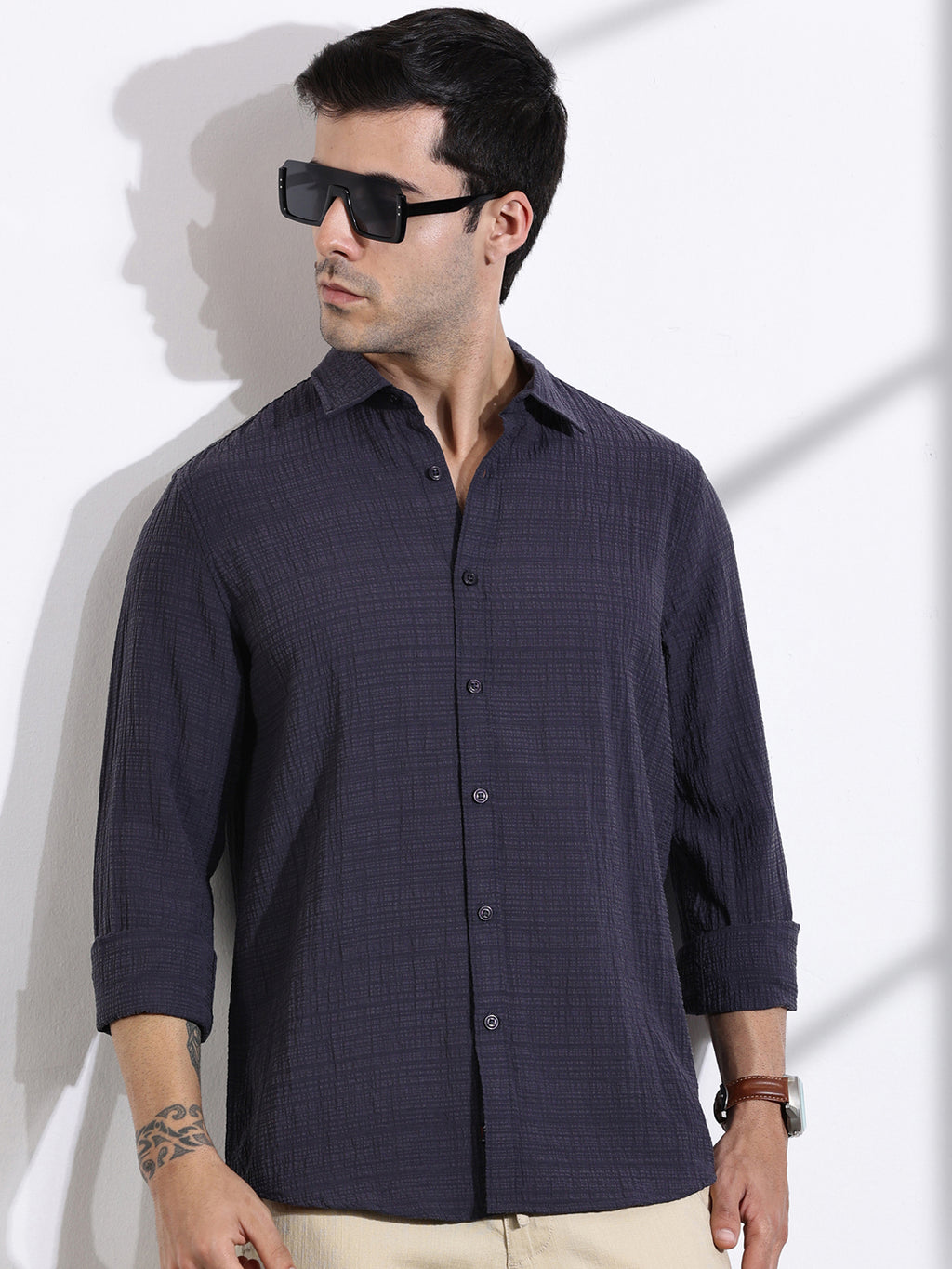 Thomas Scott Men DarkGrey Slim Fit Solid Seersucker Casual Shirt