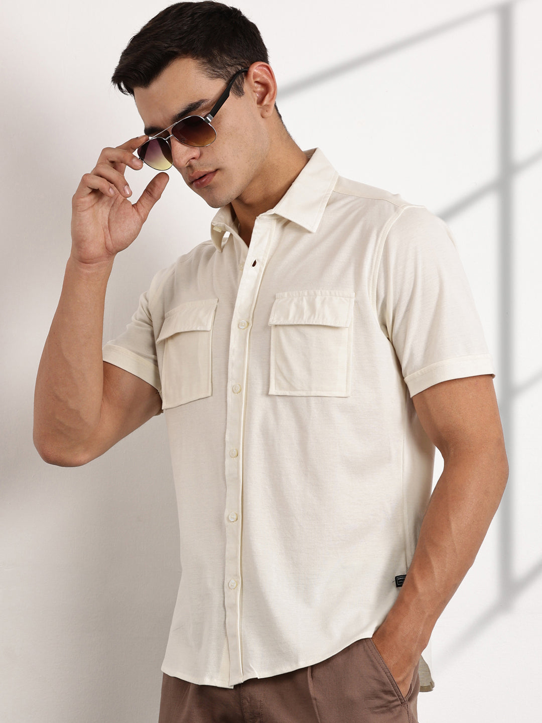 Thomas Scott Men Off White Slim Fit Short Sleeves Solid Knit Shirt