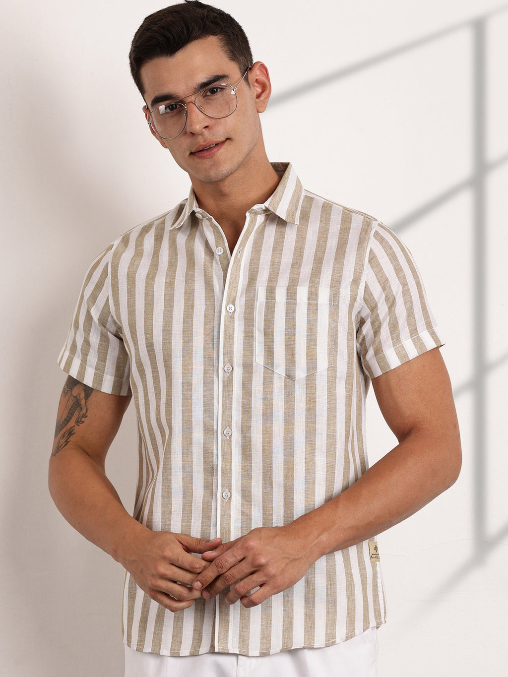Thomas Scott Men Brown Slim Fit Short Sleeves Vertical Striped Linen Shirt