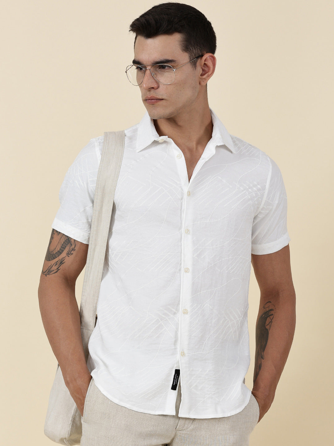 Thomas Scott Men White Slim Fit Short Sleeves Abstract Print Casual Shirt
