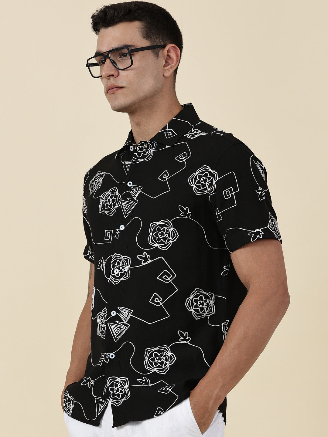 Thomas Scott Men Black Regular Fit Short Sleeves Spread Collar Embroidered Shirt