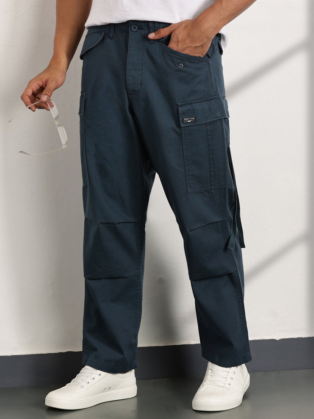 Thomas Scott Men Teal Mid-Rise Loose Fit Cotton Woven Cargo Trouser
