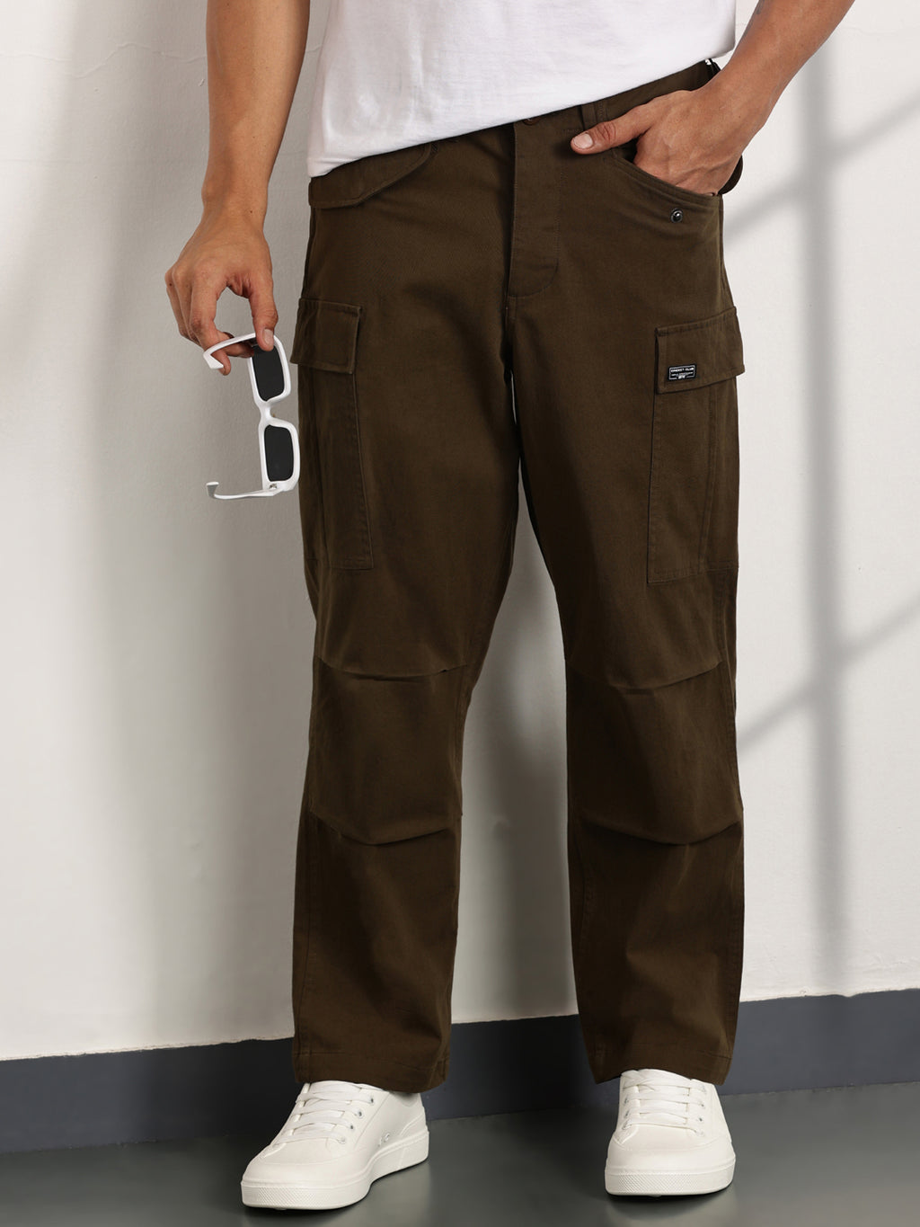 Thomas Scott Men Olive Mid-Rise Loose Fit Cotton Woven Cargo Trouser