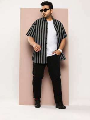 Black Plus Size Regular Fit Short Sleeves Waffle Printed Woven Casual Shirt For Men