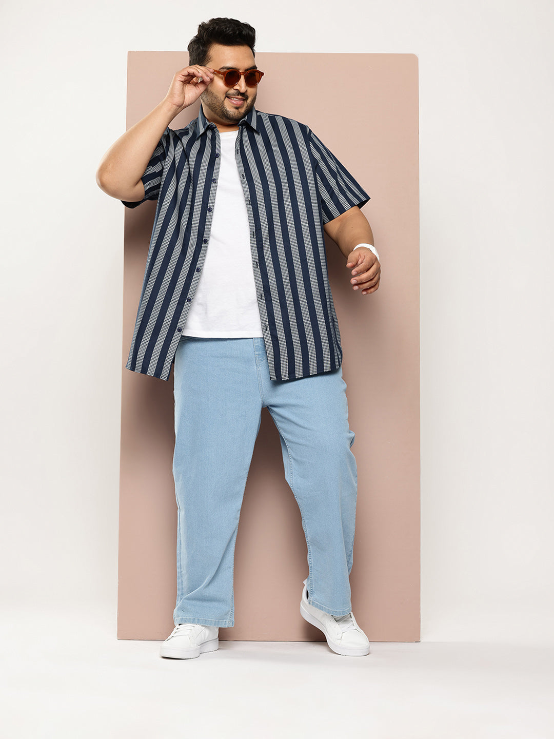 Thomas Scott Men Blue Plus Size Regular Fit Short Sleeves Waffle Printed Woven Casual Shirt