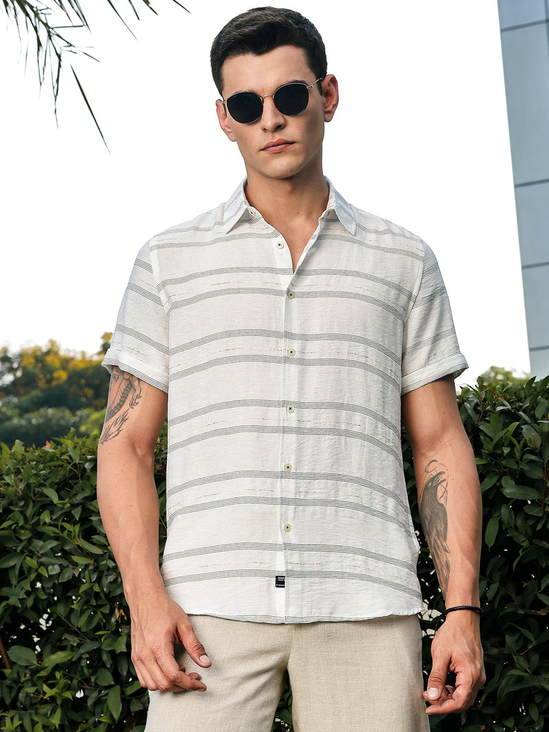 Thomas Scott Men White Slim Fit Short Sleeves Horizontal Stripes Woven Casual Shirt