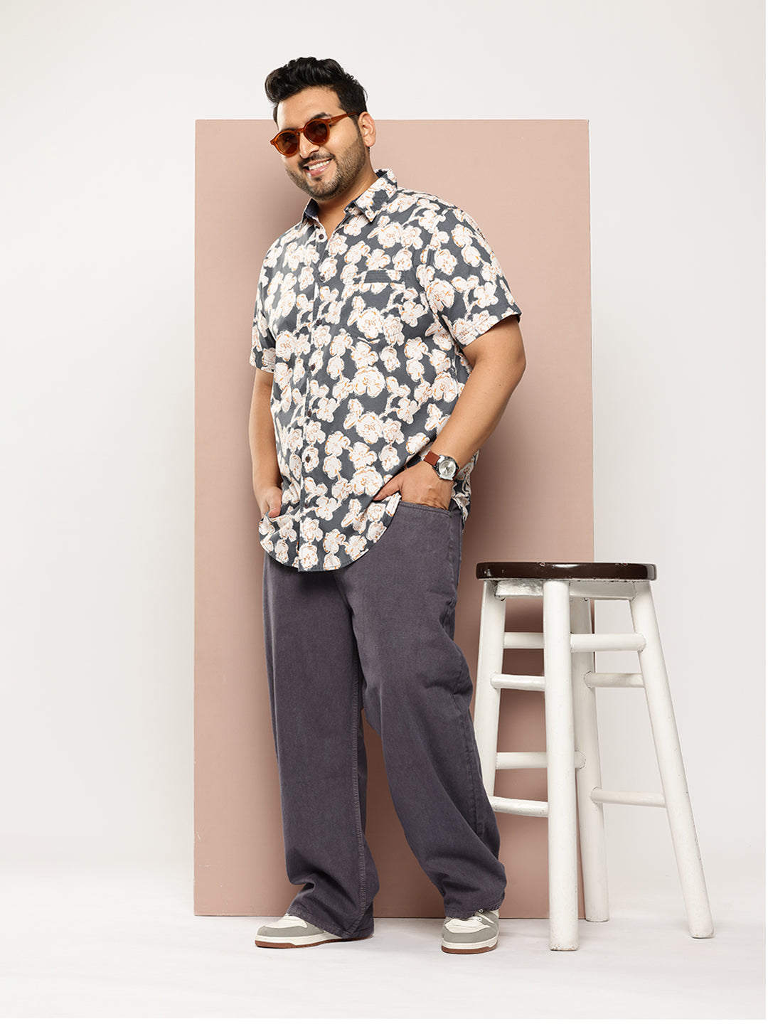 Thomas Scott Men Grey Plus Size Regular Fit Short Sleeves Floral Printed Woven Casual Shirt