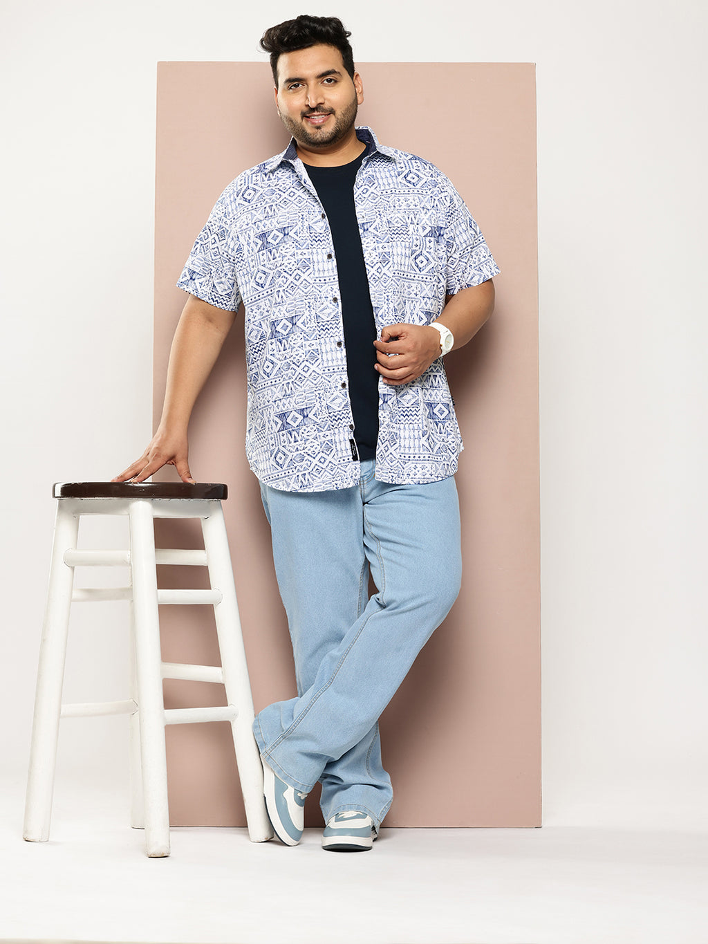 Thomas Scott Men Blue Plus Size Regular Fit Short Sleeves Geometric Print Woven Casual Shirt