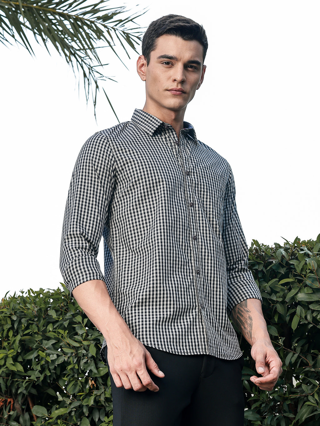 Thomas Scott Men Black Slim Fit Long Sleeves Gingham Checks Woven Casual Shirt