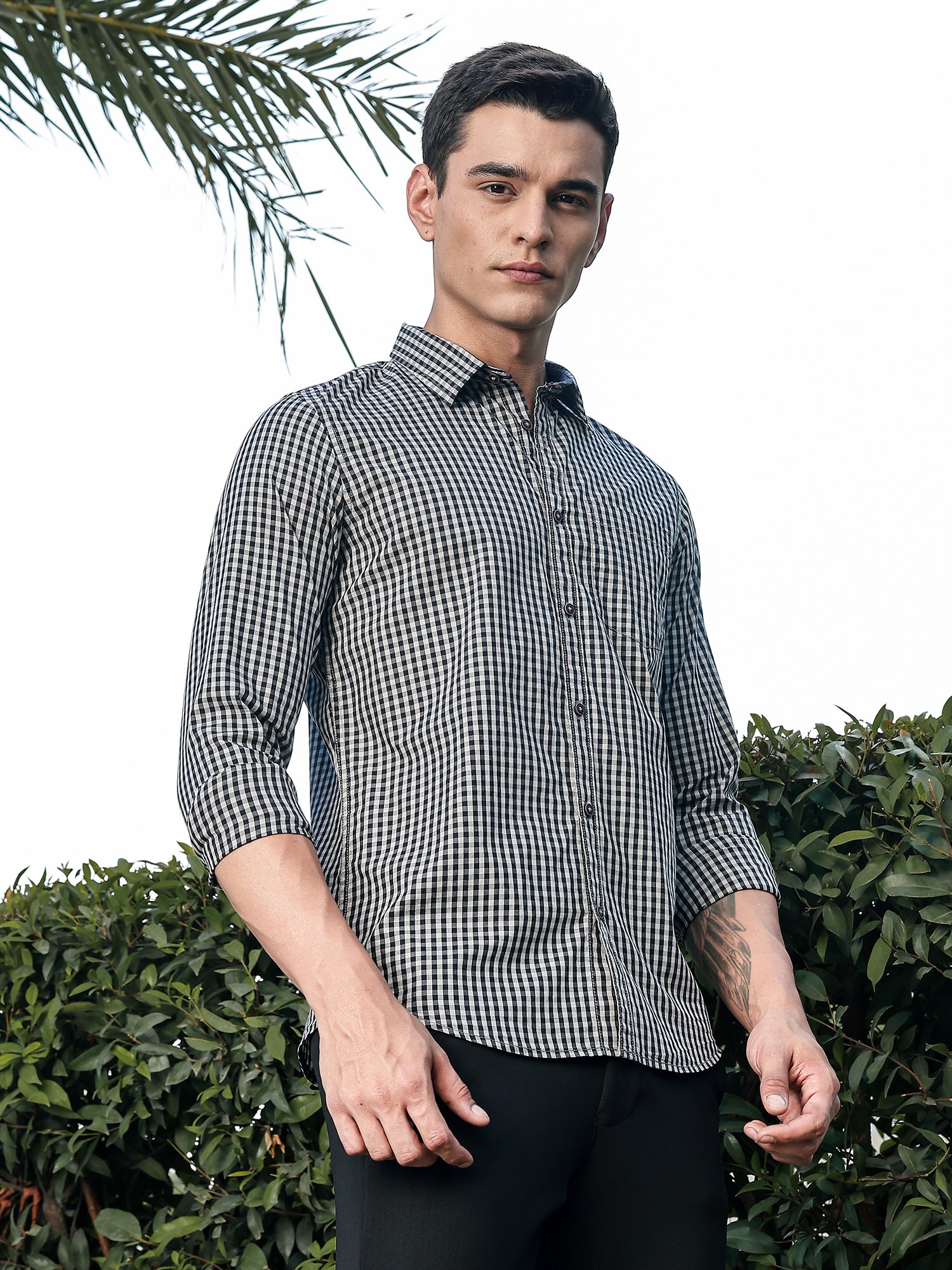 Thomas Scott Men Black Slim Fit Long Sleeves Gingham Checks Woven Casual Shirt