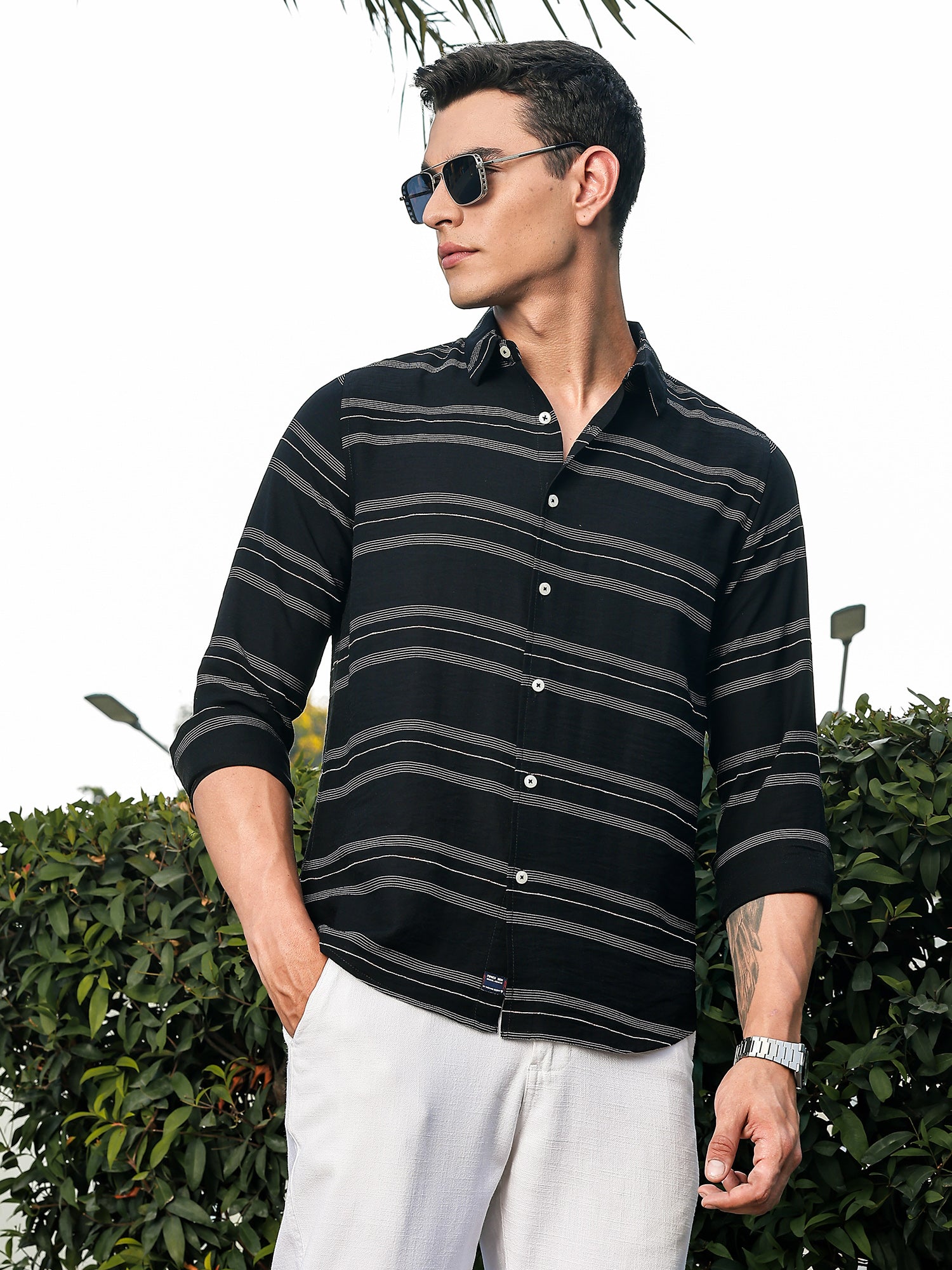 Thomas Scott Men Black Slim Fit Long Sleeves Horizontal Stripes Casual Shirt