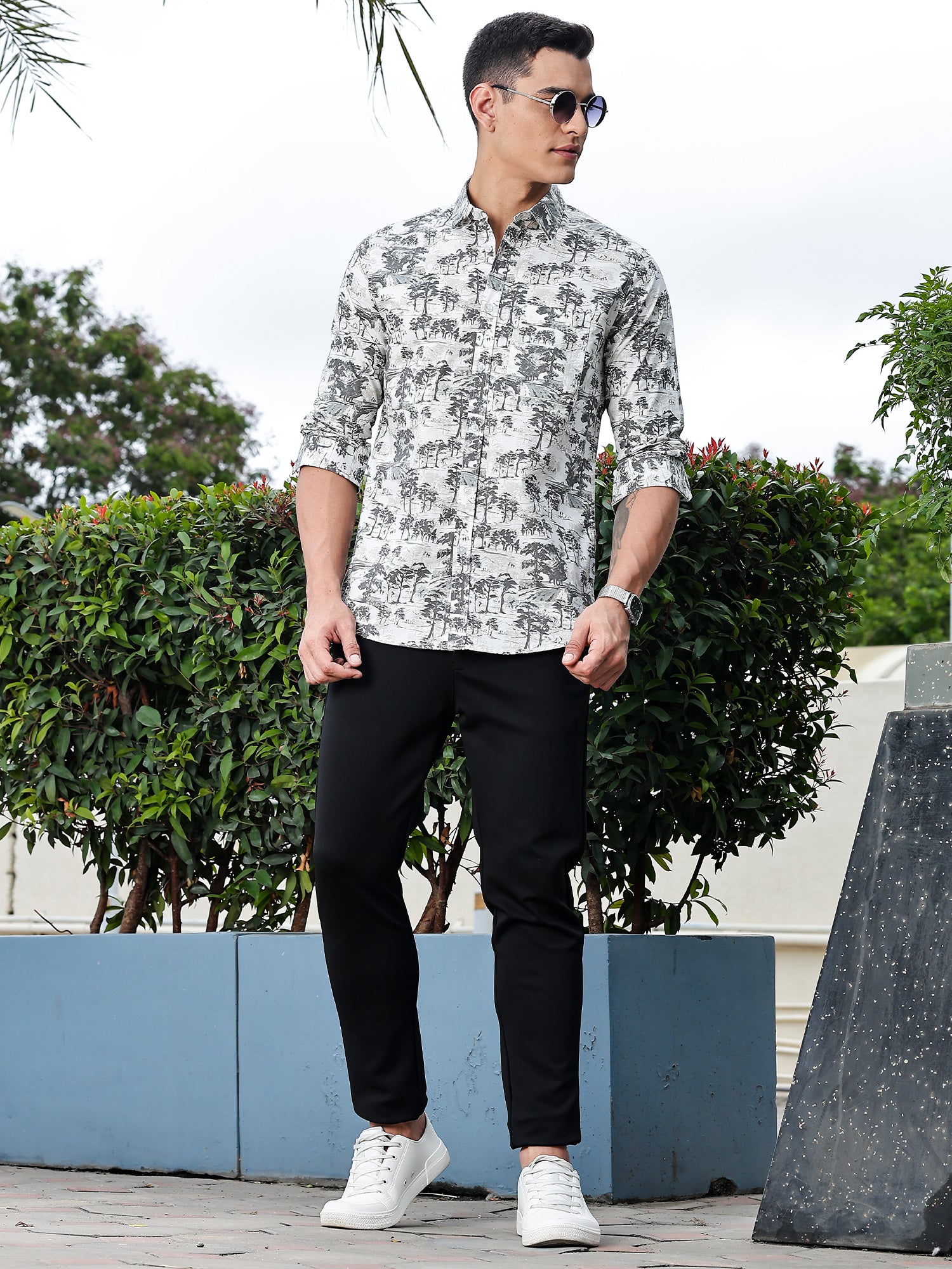 Thomas Scott Men Grey Regular Fit Long Sleeves Floral Printed Pure Cotton Casual Shirt