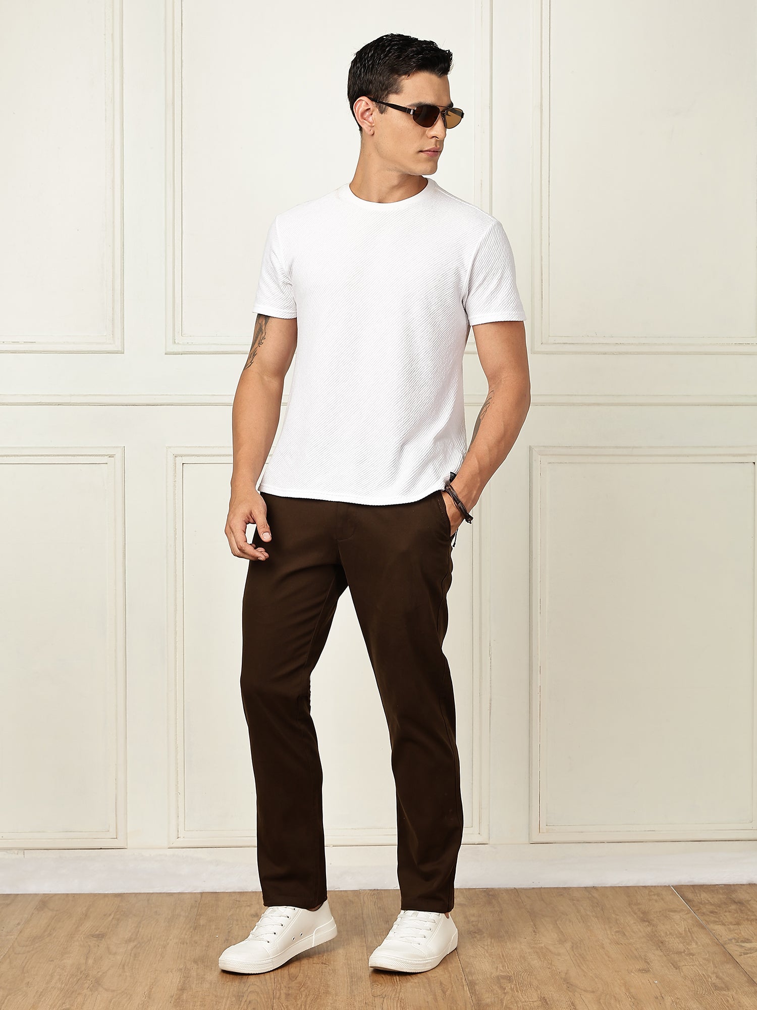 Thomas Scott Men Brown Mid-Rise Straight Fit Solid Woven Chinos Trouser