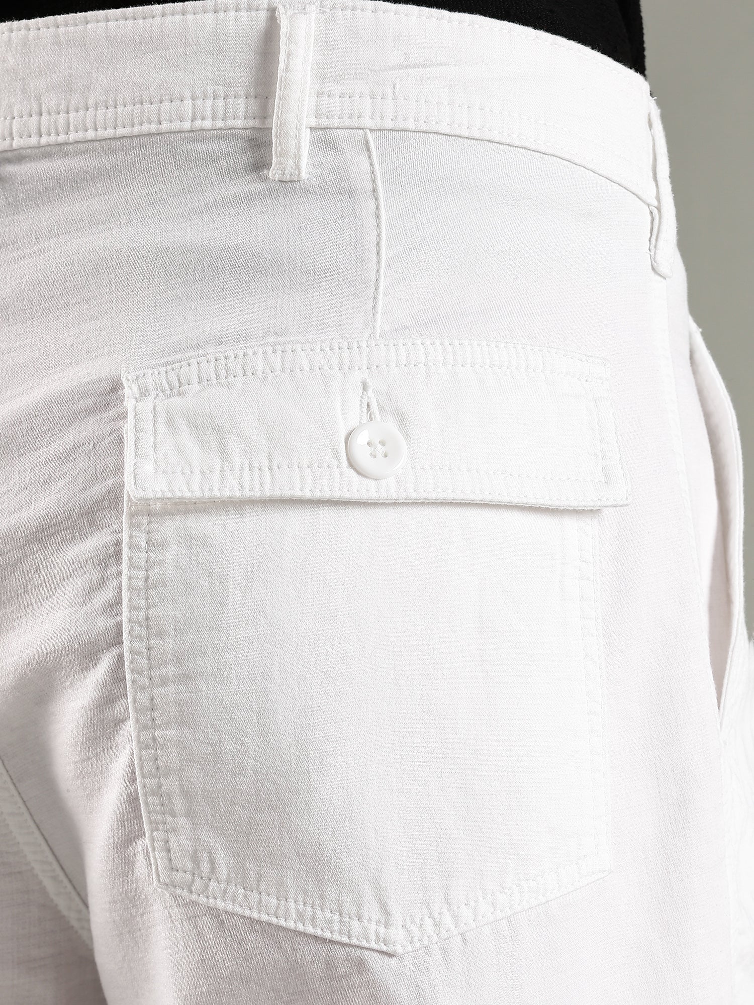 Thomas Scott Men White Mid-Rise Relaxed Fit Woven Trouser