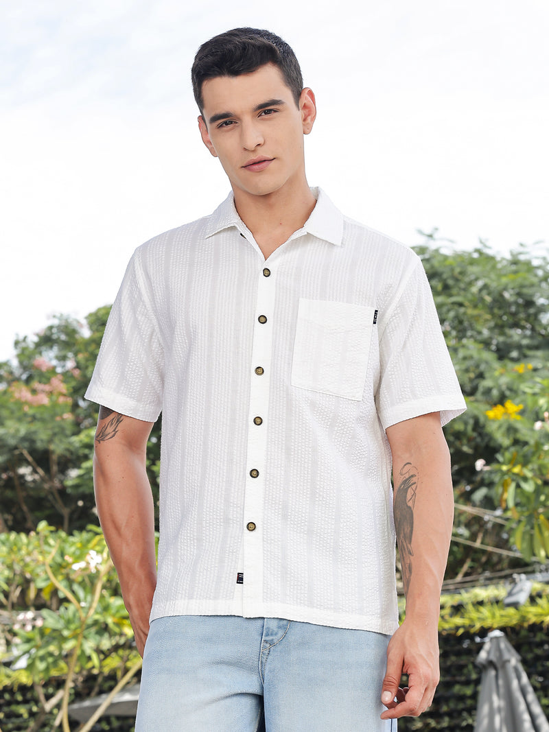 Thomas Scott Men White Slim Fit Short Sleeves Self Design Seersucker Shirt