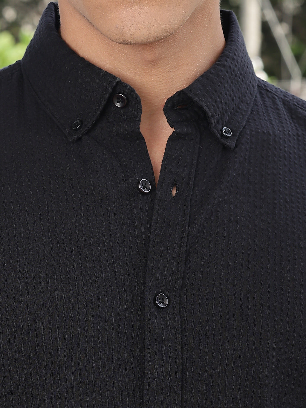 Thomas Scott Men Black Slim Fit Long Sleeves Button-Down Collar Seersucker Shirt