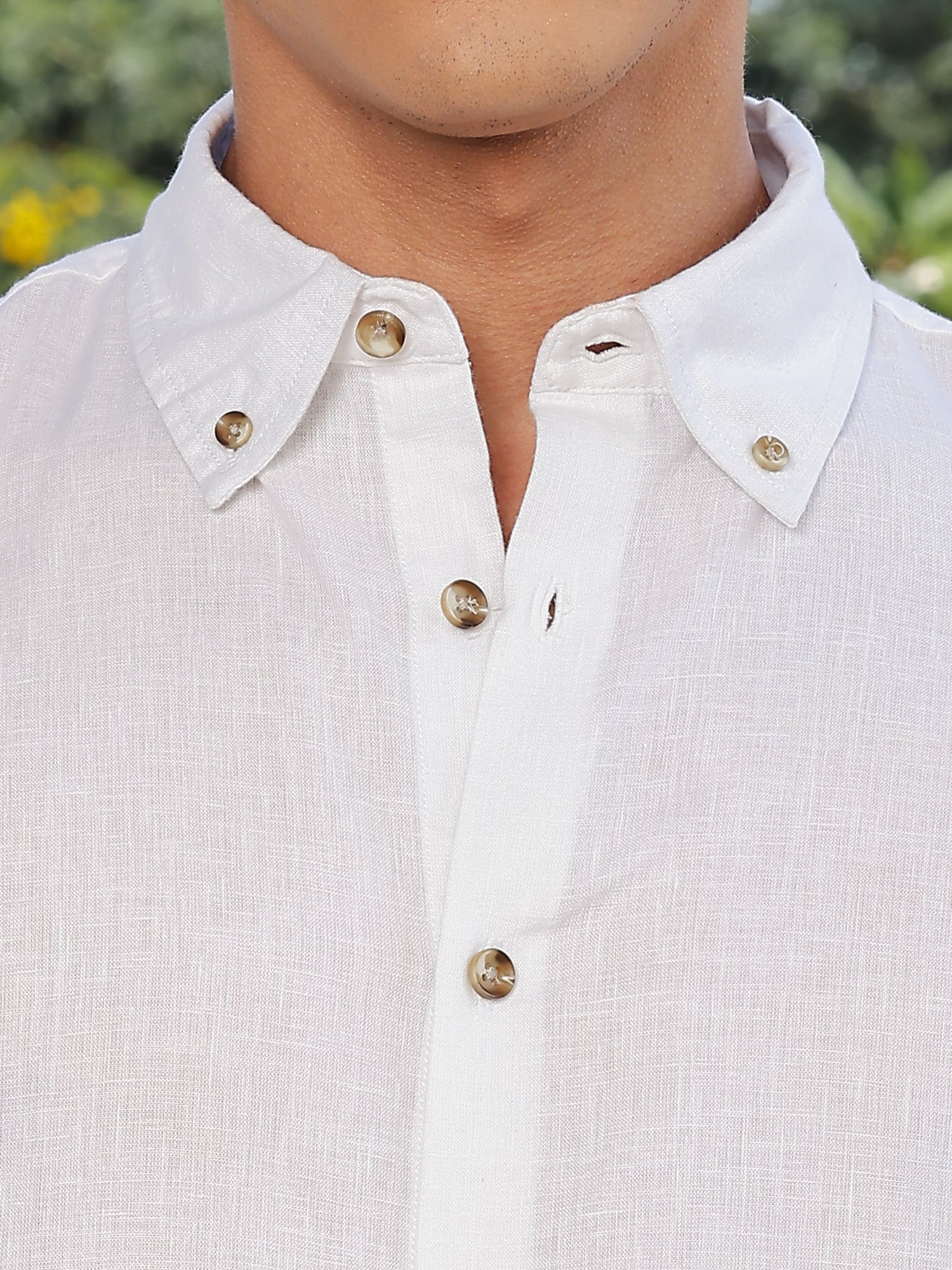 Thomas Scott Men White Slim Fit Long Sleeves Button-Down Collar Lyocel Linen Casual Shirt