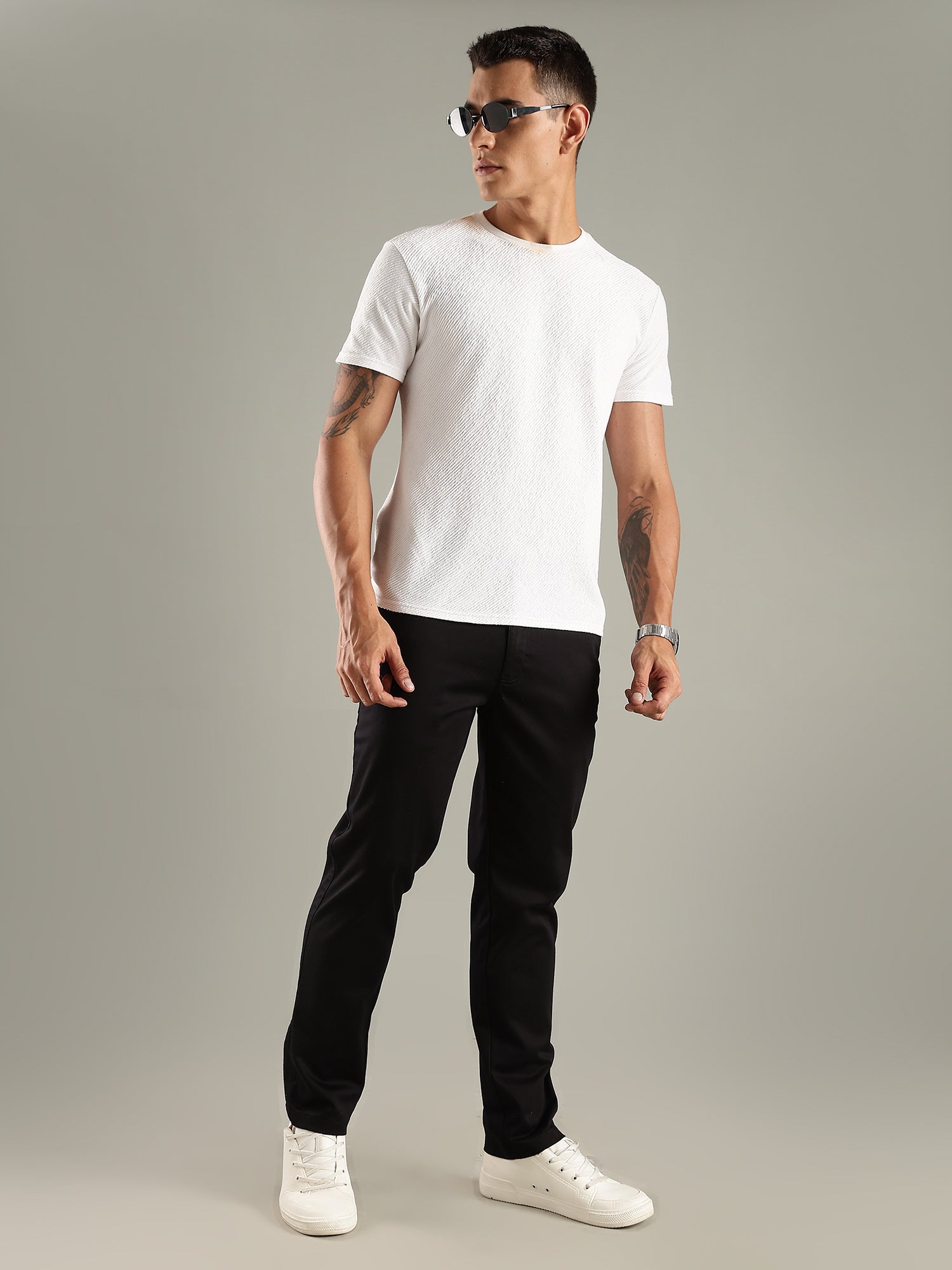 Thomas Scott Men Black Straight Fit Mid-Rise Solid Chinos Trouser