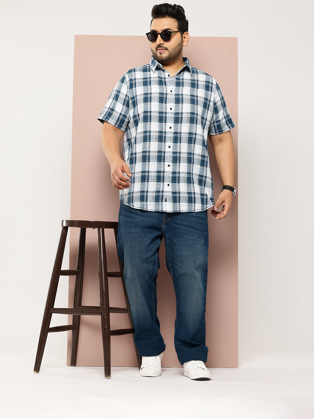 Thomas Scott Men Blue Plus Size Regular Fit Short Sleeves Spread Collar Windowpane Checks Casual Shirt