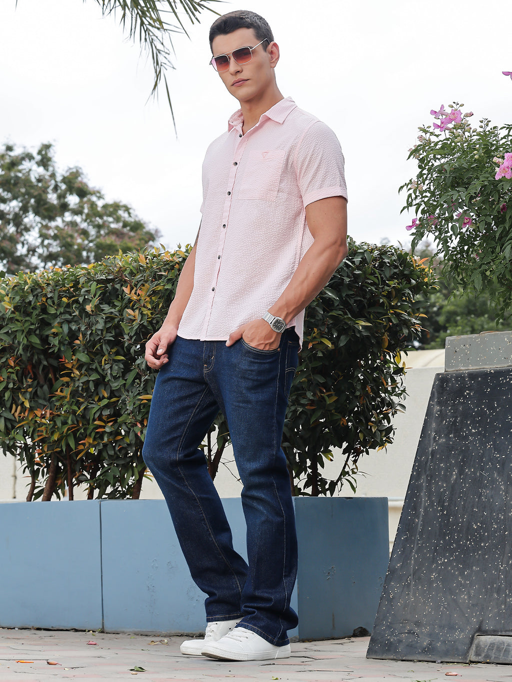 Thomas Scott Men Pink Slim Fit Short Sleeves Spread Collar Seer Sucker Casual Shirt
