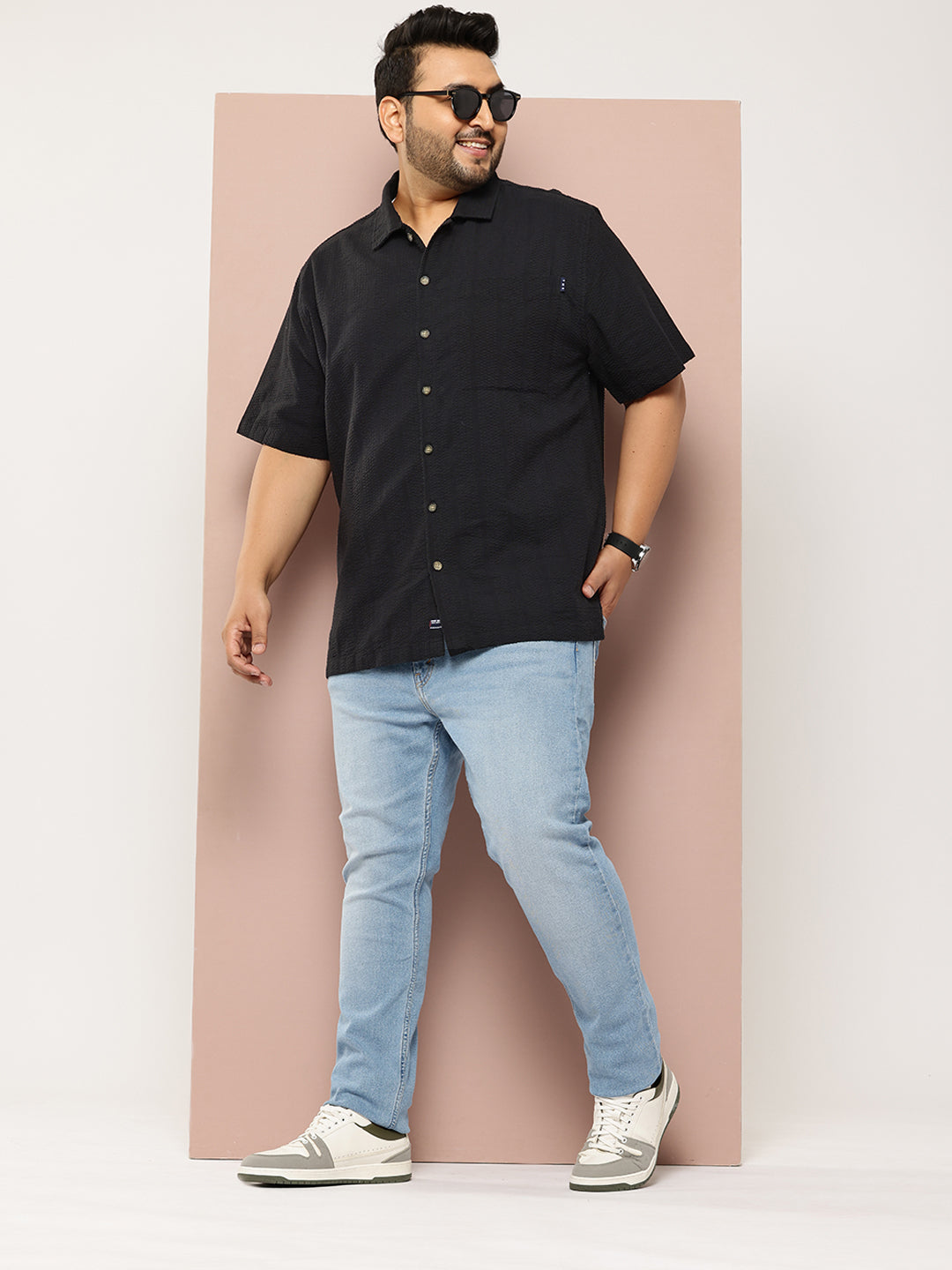 Thomas Scott Men Black Plus Size Regular Fit Short Sleeves Cotton Seersucker Shirt