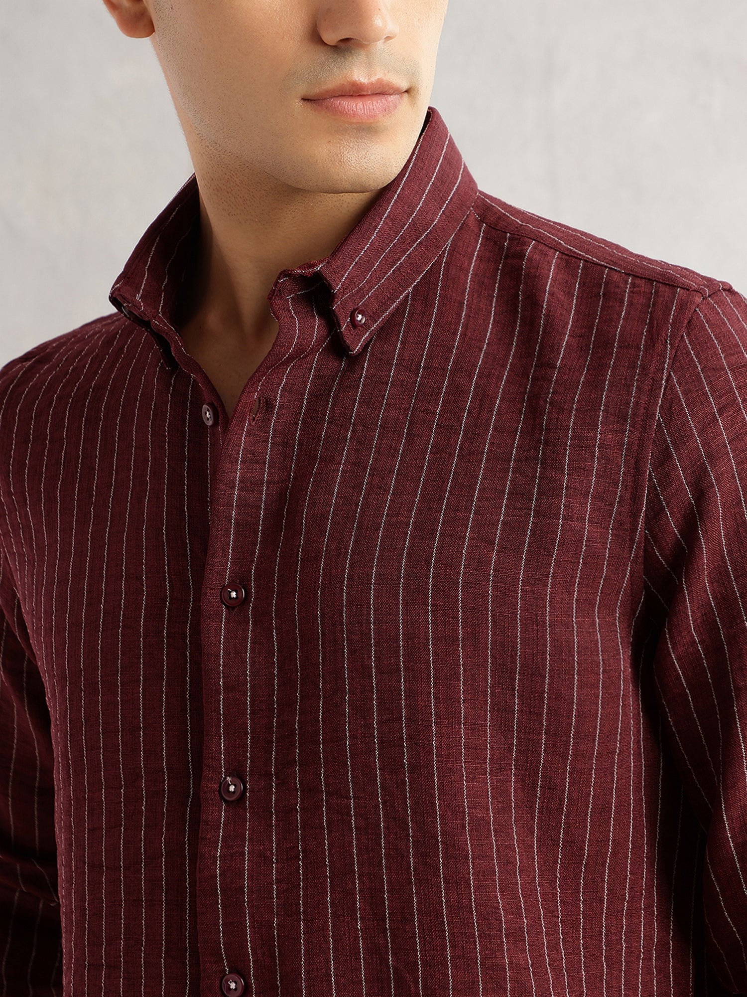 Thomas Scott Men Maroon Slim Fit Long Sleeves Button-Down Collar Polyester Seersucker Casual Shirt