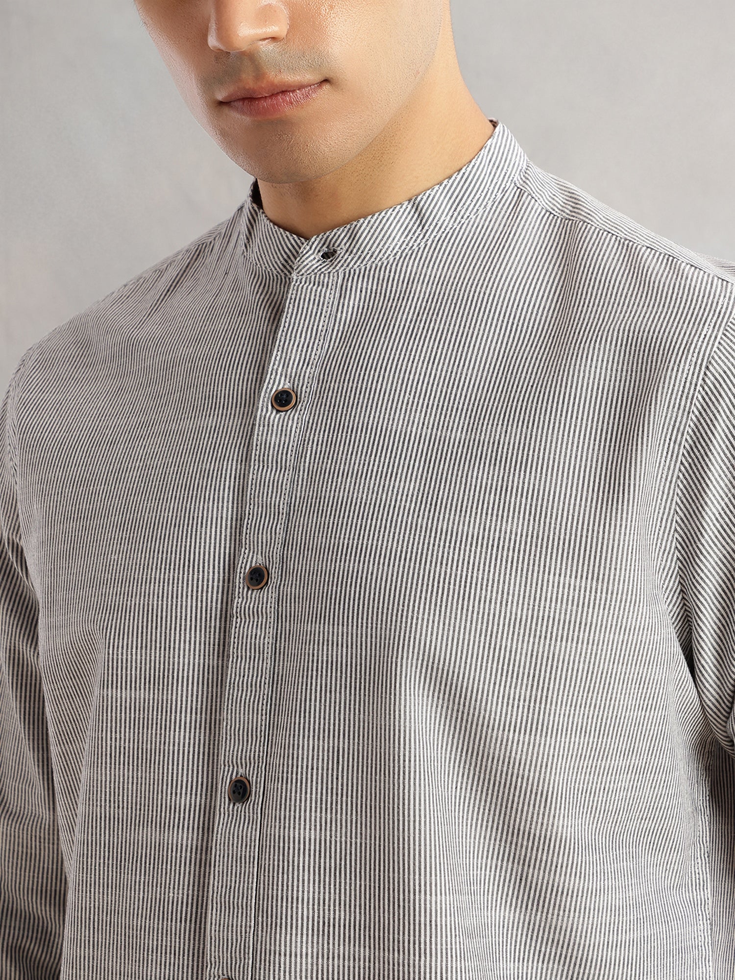 Black Slim Fit Long Sleeves Mandarin Collar Pinstripes Cotton Linen Casual Shirt For Men
