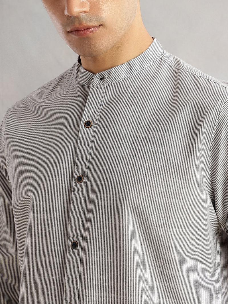 Thomas Scott Men Black Slim Fit Long Sleeves Mandarin Collar Pinstripes Cotton Linen Casual Shirt