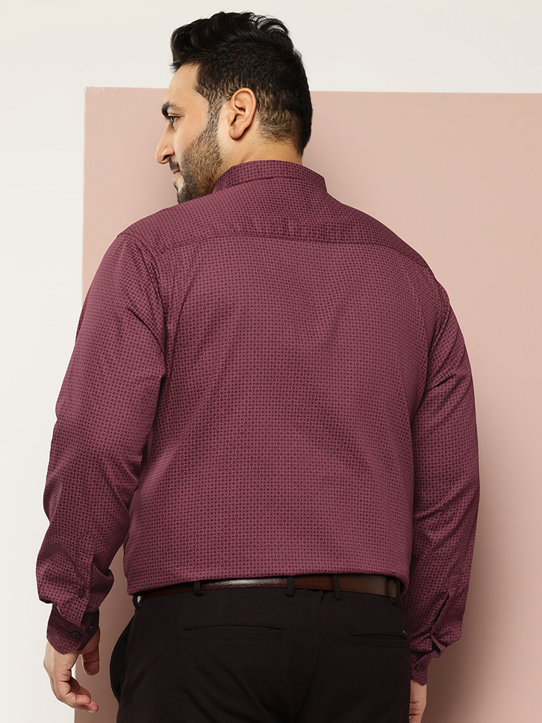 Thomas Scott Men Wine Plus Size Regular Fit Long Sleeves Cutaway Collar Geometric Printed 100% Cotton Satin Formal Shirt