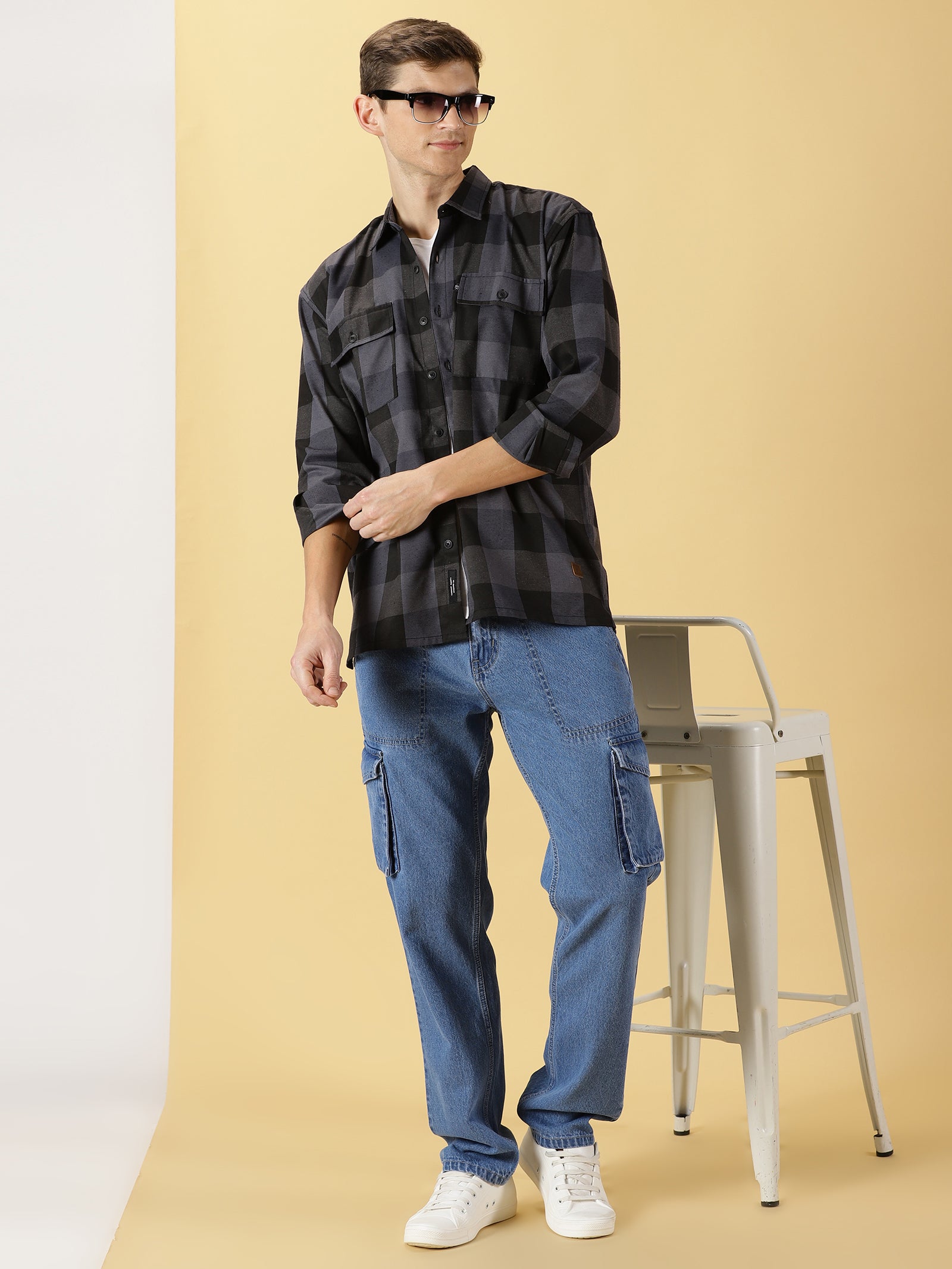 Thomas Scott Men Grey Regular Fit Long Sleeves Buffalo Checked 2 Flap Pockets Twill Cotton Shirt
