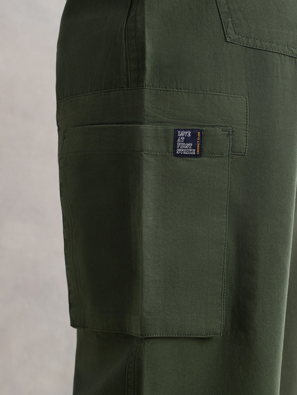 Thomas Scott Men Dark Green Cricket Club Straight Fit Mid-Rise Solid 100% Cotton Woven Cargo Trouser