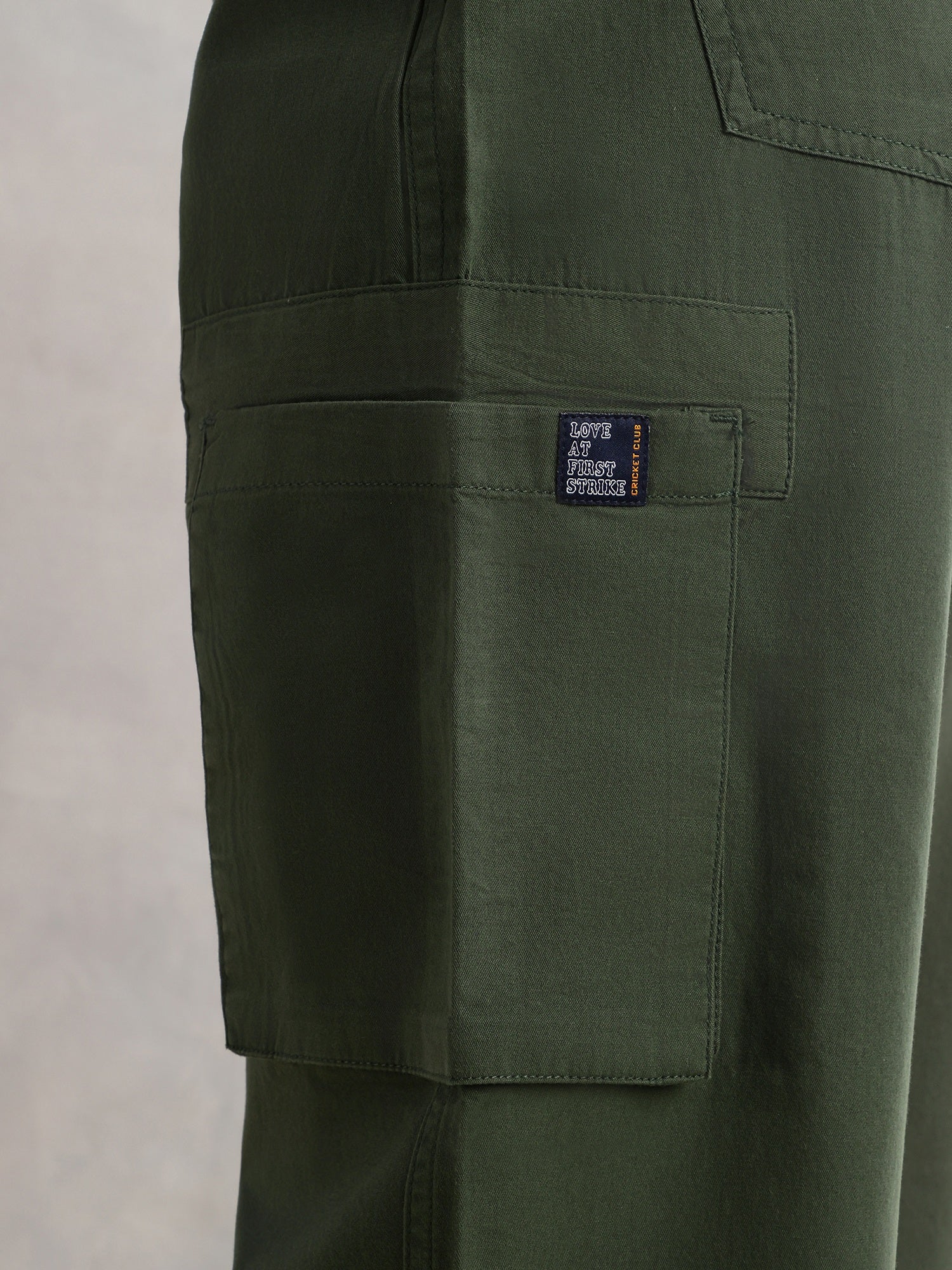 Thomas Scott Men Dark Green Cricket Club Straight Fit Mid-Rise Solid 100% Cotton Woven Cargo Trouser