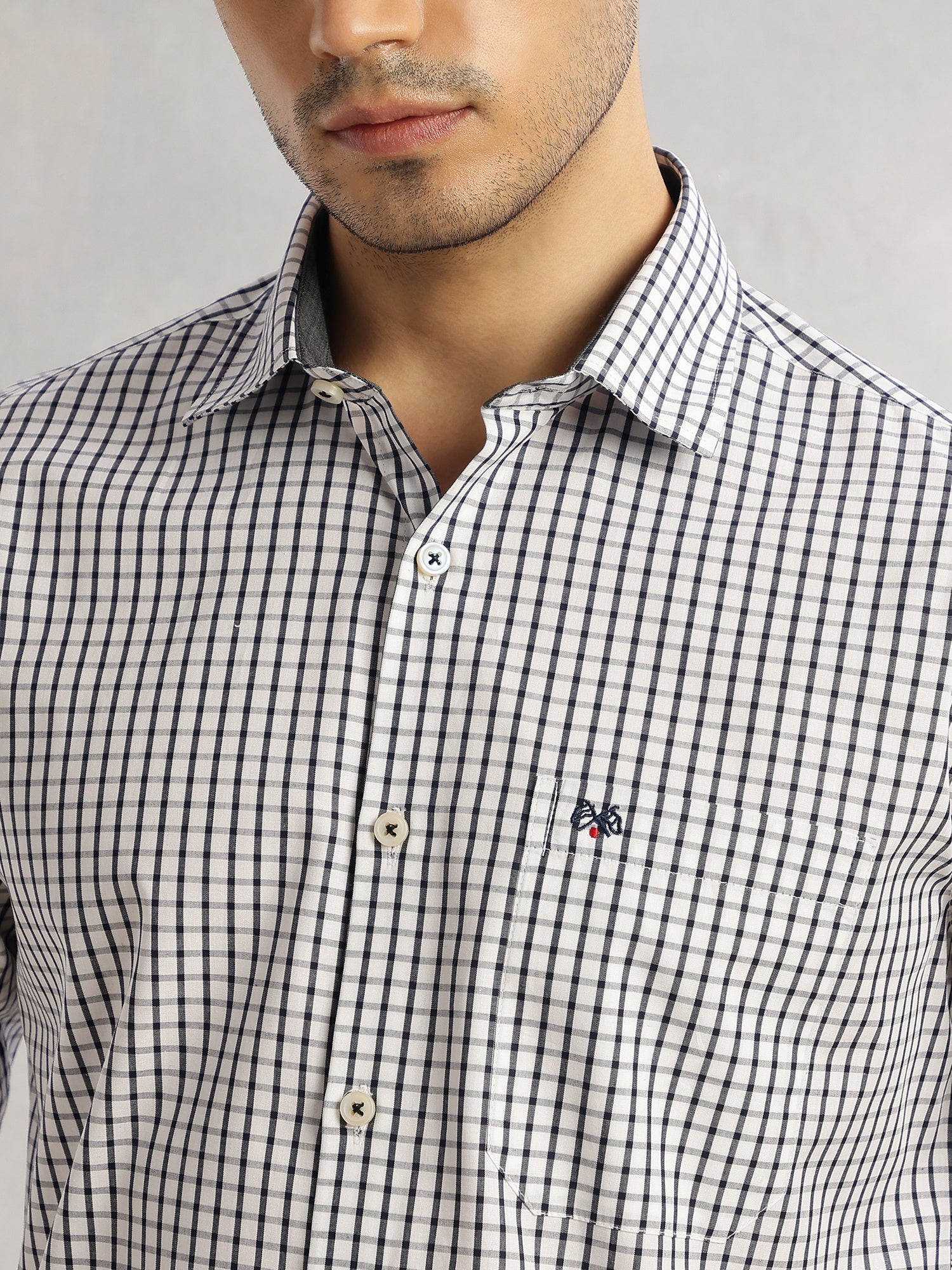 Thomas Scott Men Blue Regular Fit Long Sleeves Spread Collar Micro Checks 100% Cotton Formal Shirt
