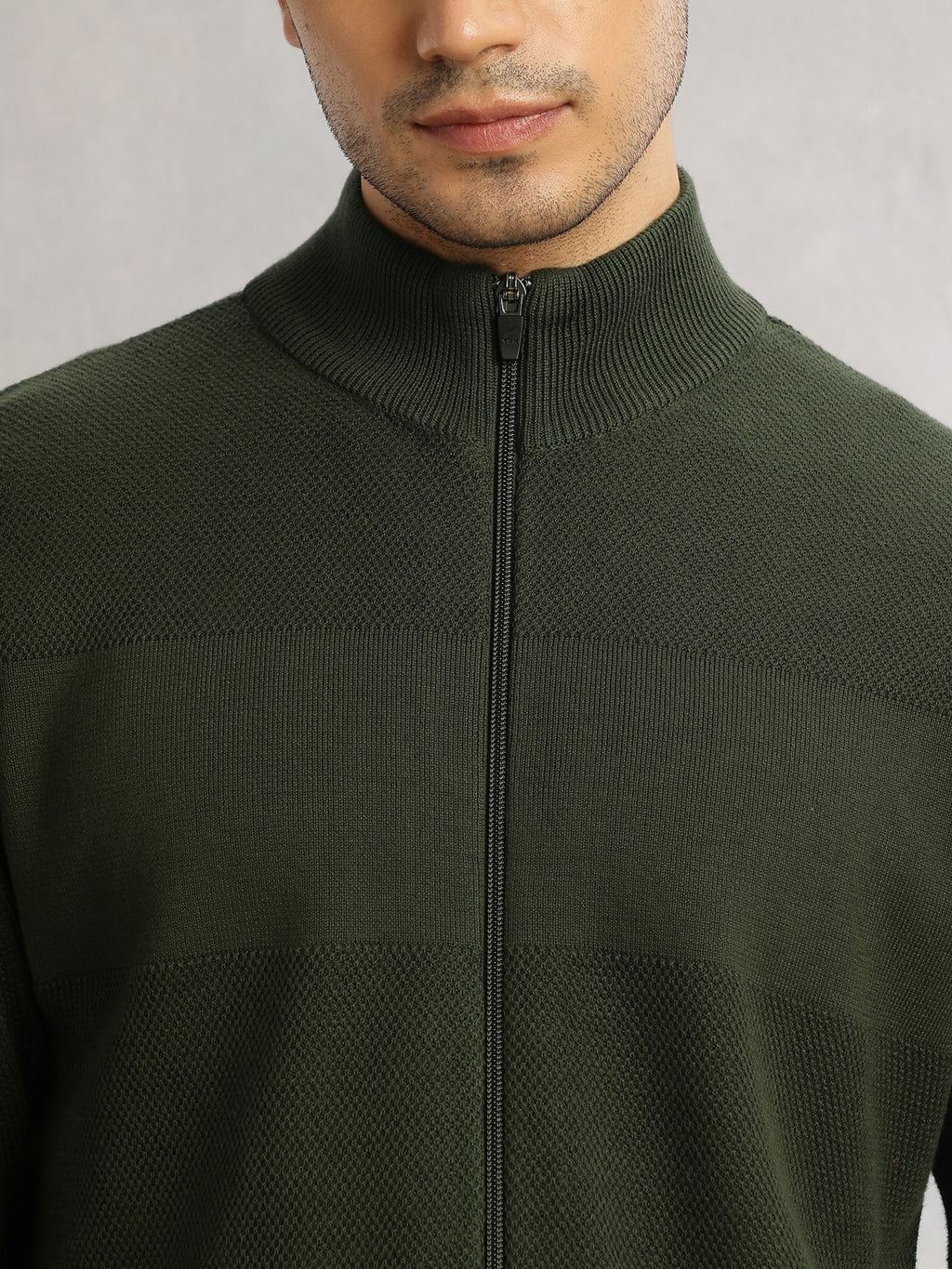 Thomas Scott Men Olive Regular Fit Long Sleeves 100% Cotton Solid Front Open Knitted Sweatshirt