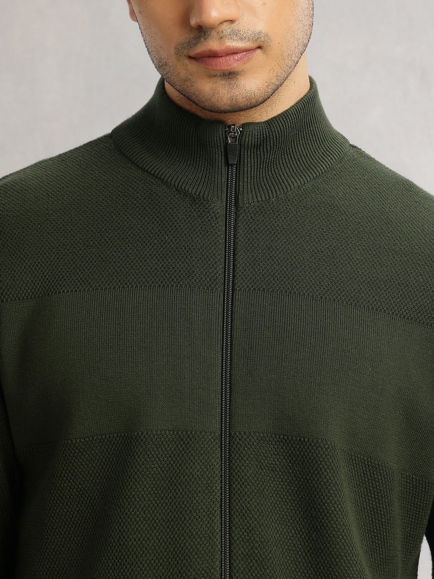 Thomas Scott Men Olive Regular Fit Long Sleeves 100% Cotton Solid Front Open Knitted Sweatshirt