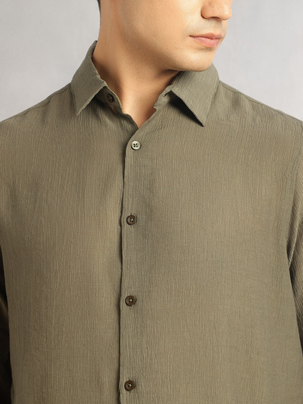 Thomas Scott Men Olive Regular Fit Long Sleeves Spread Colllar Textured Polyester Casual Shirt