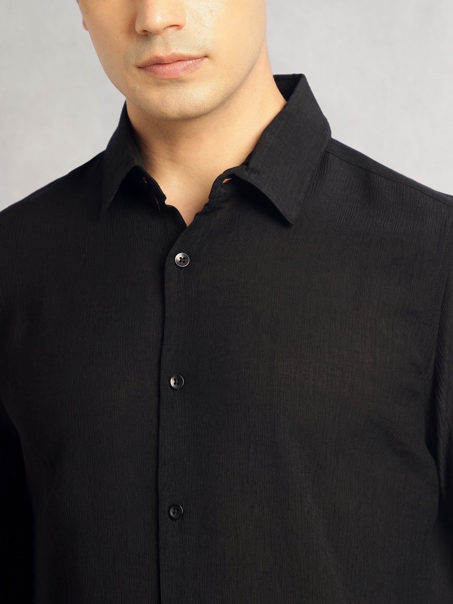 Thomas Scott Men Black Regular Fit Long Sleeves Spread Colllar Textured Polyester Casual Shirt