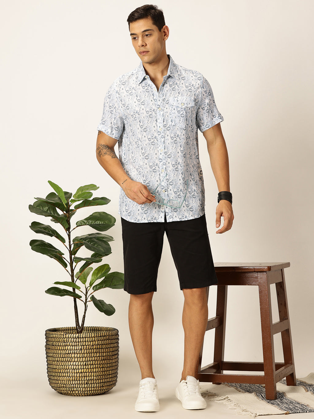 Thomas Scott Men Medium Blue Regular Fit Short Sleeves Spread Collar Ethnic Motifs Printed Casual Shirt
