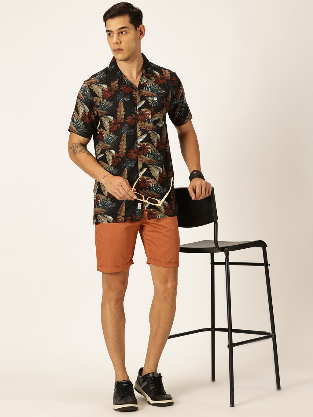 Thomas Scott Men Black Regular Fit Short Sleeves Cuban Collar Abstract Printed Casual Shirt