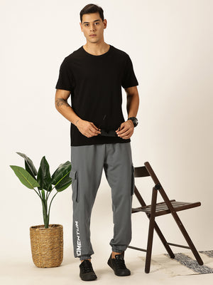 Thomas Scott Men Stormy Weather Relaxed-Fit Mid-Rise Solid 3 Pockets Cargo Joggers