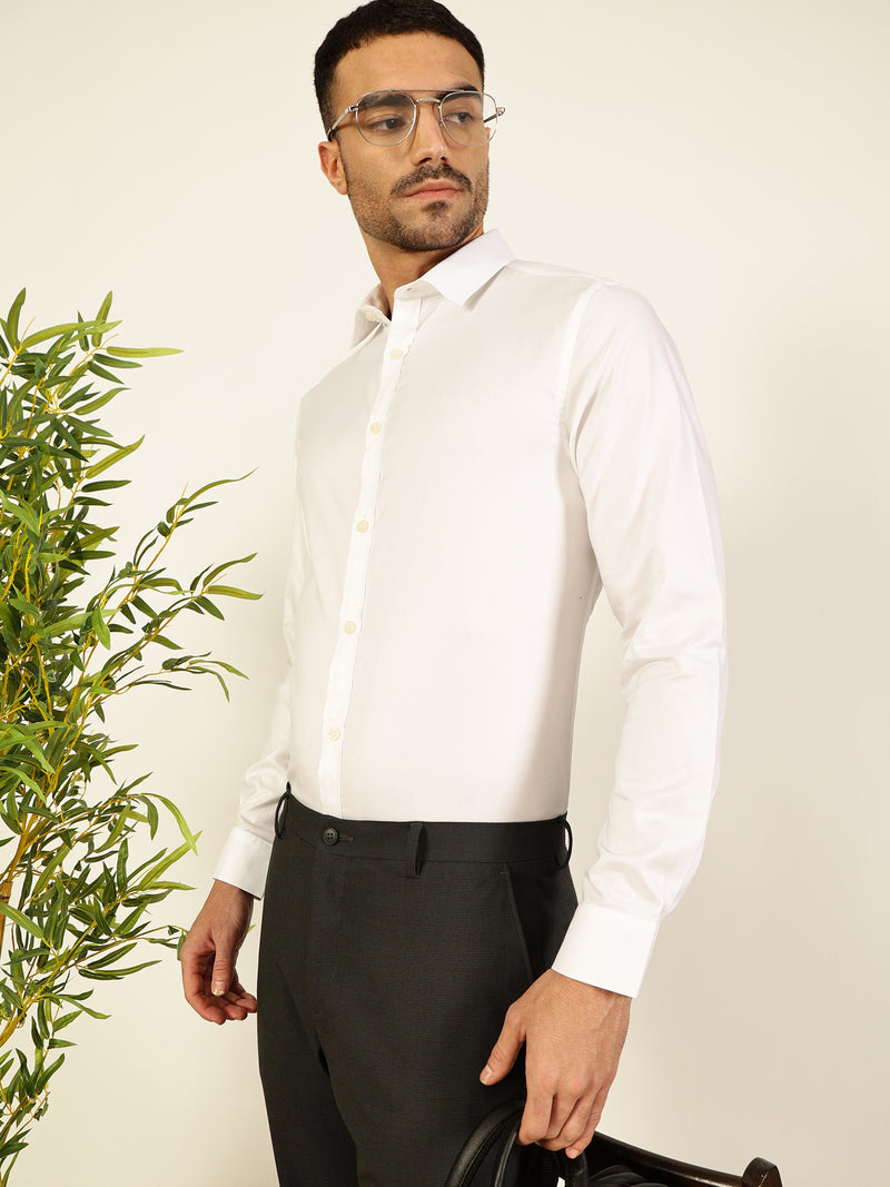 Thomas Scott Men White Slim Fit Long Sleeves Cutaway Collar Solid Cotton Formal Shirt