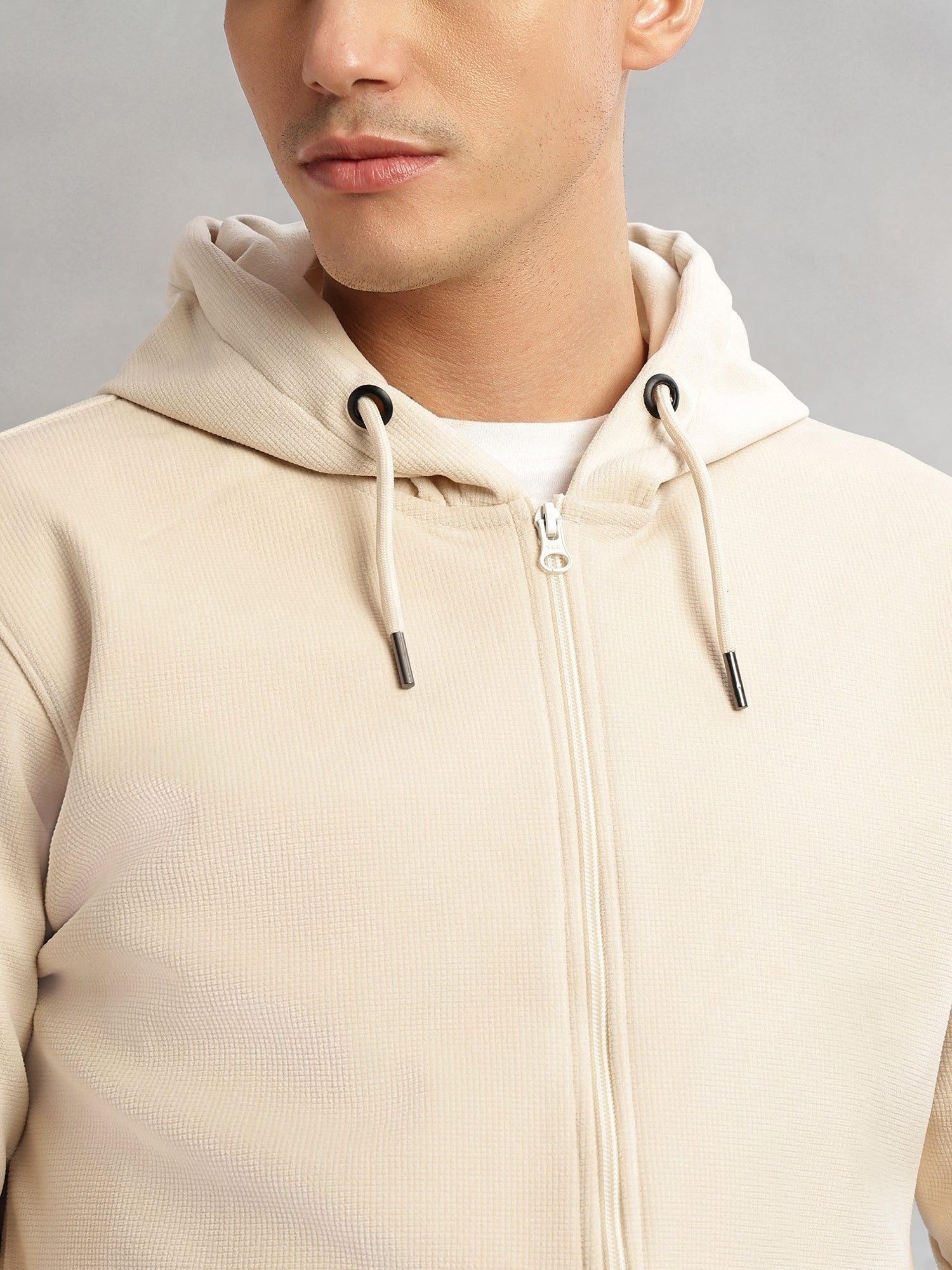 Thomas Scott Men Cream Regular Fit Long Sleeves Kangaroo Pocket Polyester Hoodie Sweatshirt