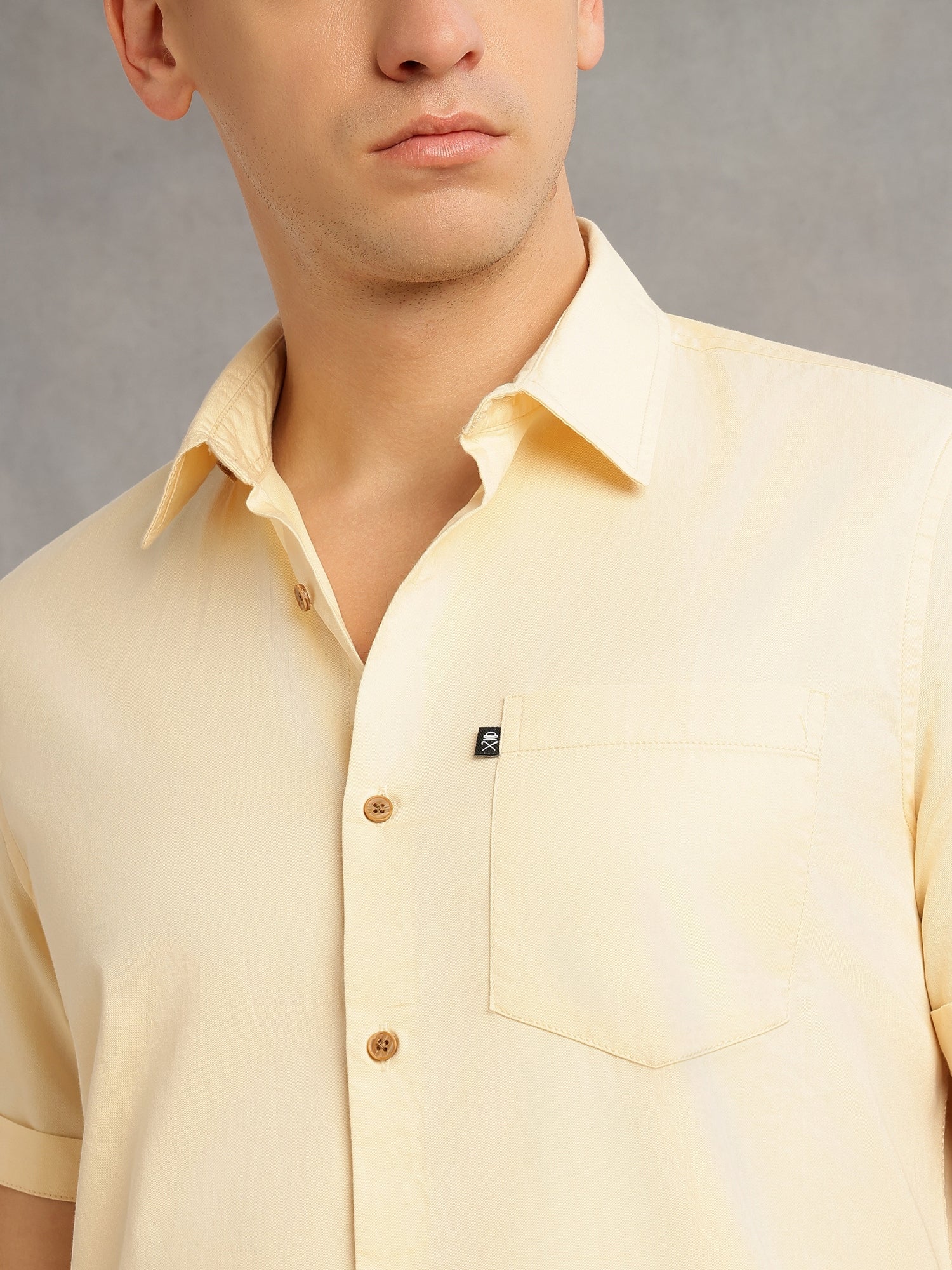 Thomas Scott Men Lemon Slim Fit Short Sleeves Spread Collar Solid Casual Shirt
