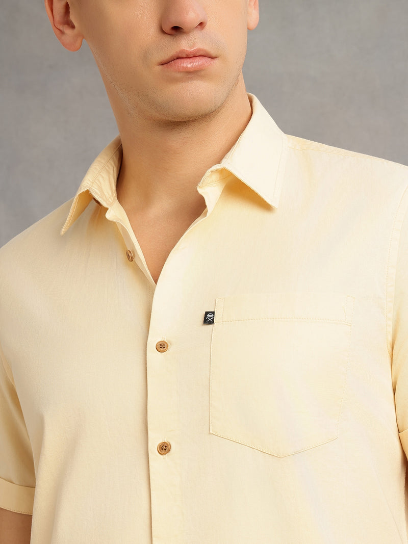 Thomas Scott Men Lemon Slim Fit Short Sleeves Spread Collar Solid Casual Shirt