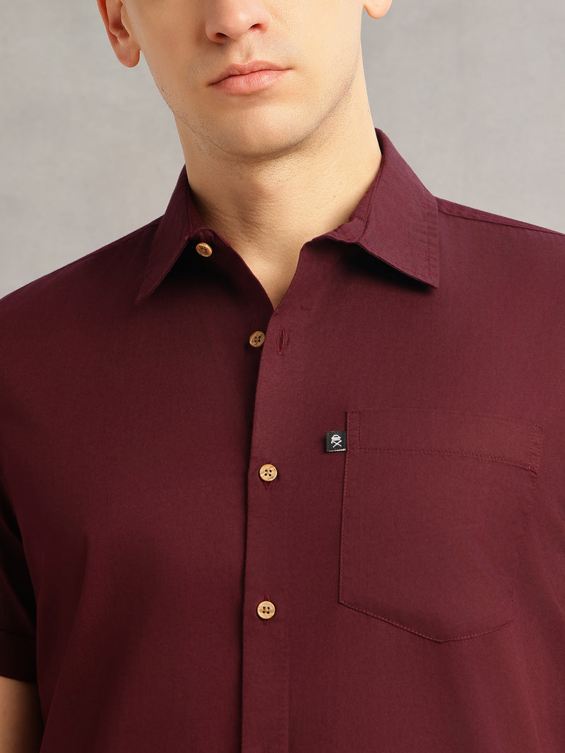 Thomas Scott Men Wine Slim Fit Short Sleeves Spread Collar Solid Casual Shirt