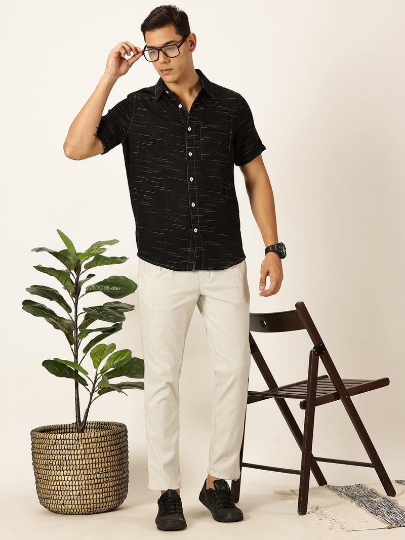 Thomas Scott Men Black Slim Fit Short Sleeves Spread Collar Textured Casual Shirt