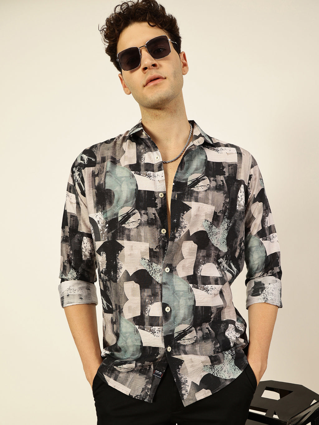 Thomas Scott Men Green Slim Fit Long Sleeves Spread Collar Abstract Printed 100% Cotton Casual Shirt